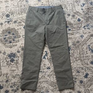 Ultimate Non-Iron Chinos - Sage Green